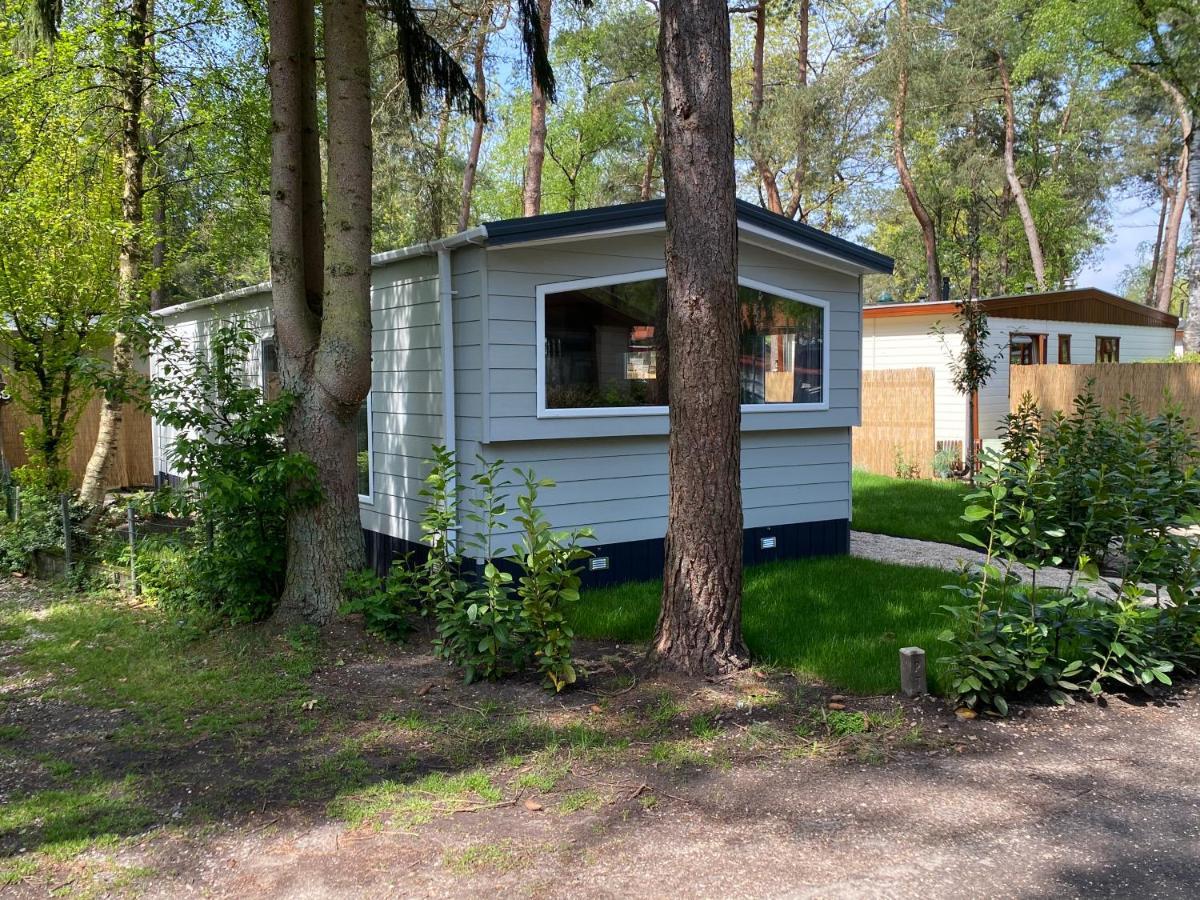 Chalet In De Veluwse Bossen Hoenderloo Buitenkant foto
